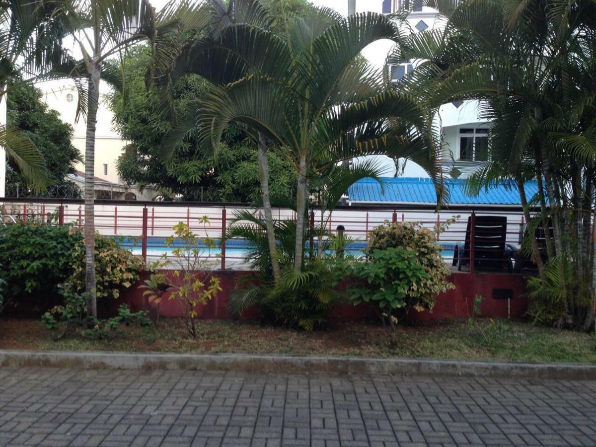 Oceanside Licenced Tourist Residence Flic en Flac Exterior photo